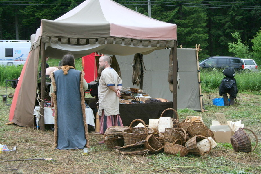 Muinaismarkkinoita vietettiin ensimmäistä kertaa Kolin kylässä heinäkuun alussa. 