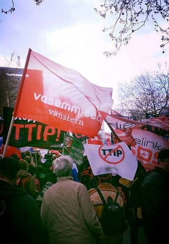 TTIP-sopimuksen vastaiset mielenosoitukset leviävät Euroopassa. Kuva: Heli Stin 